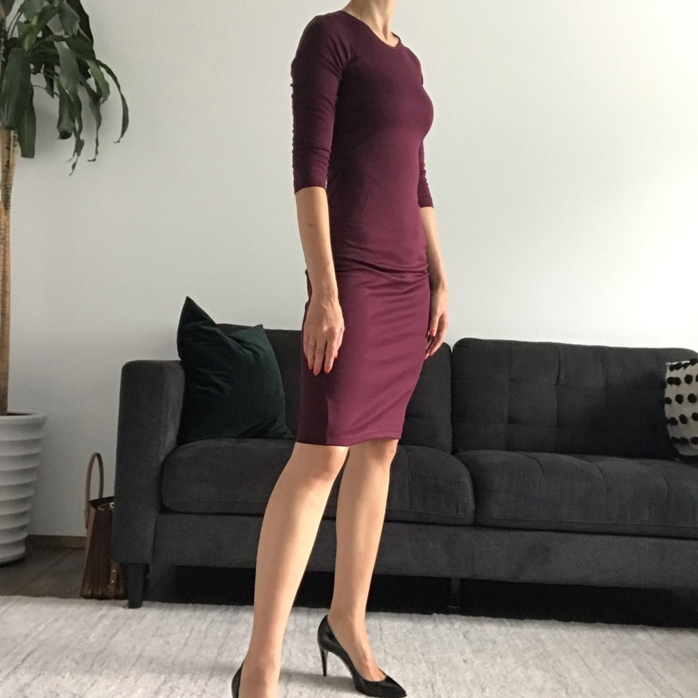 ✨SOLD ✨ H&M Body-con 3/4 Sleeve Dress - Picture 1 of 8
